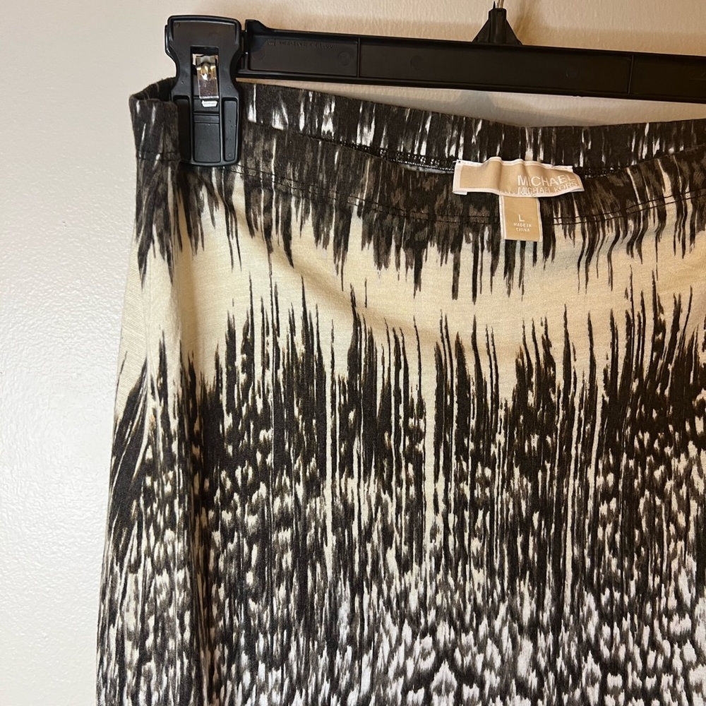 Michael Kors maxi skirt. Size large (fits like a medium).